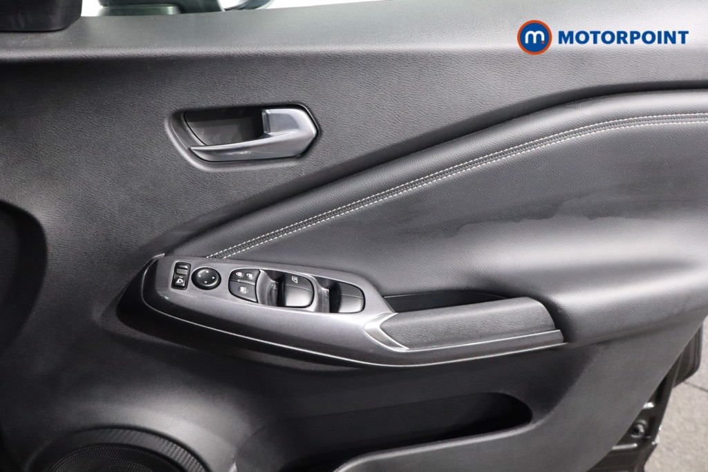 Nissan Juke N-Connecta Automatic Petrol SUV - Stock Number (1555582) - 20th supplementary image
