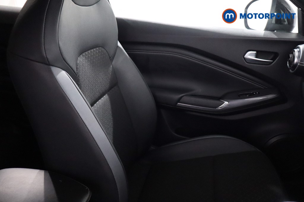 Nissan Juke N-Connecta Automatic Petrol SUV - Stock Number (1555582) - 22nd supplementary image