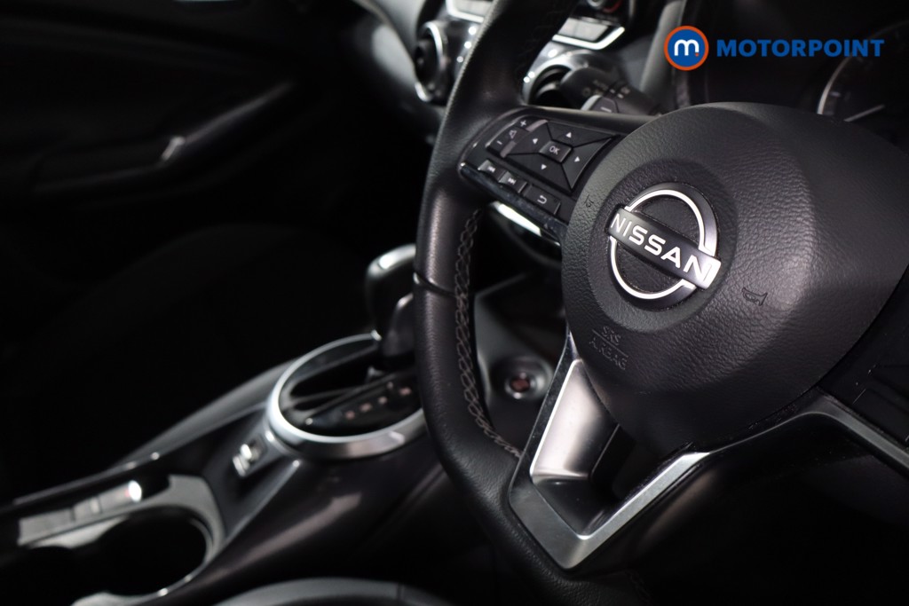 Nissan Juke N-Connecta Automatic Petrol SUV - Stock Number (1555582) - 23rd supplementary image