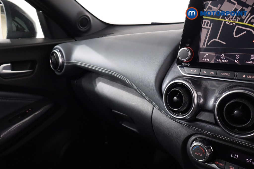 Nissan Juke N-Connecta Manual Petrol SUV - Stock Number (1556754) - 17th supplementary image