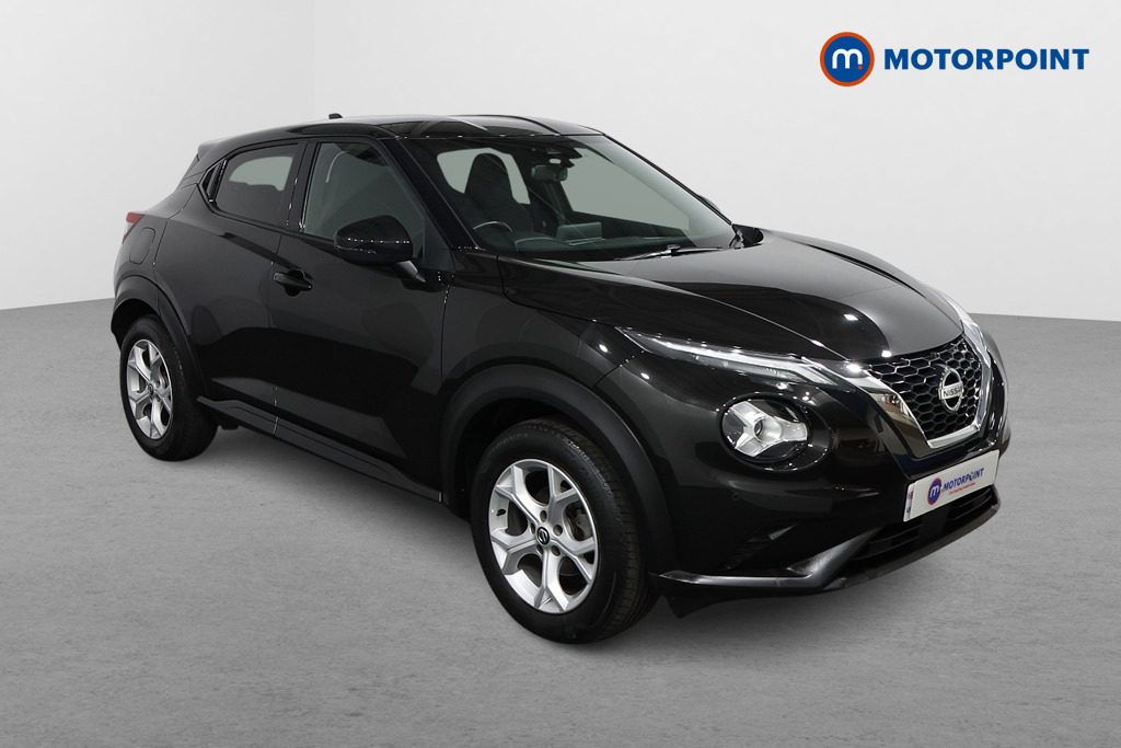 Nissan Juke N-Connecta Manual Petrol SUV - Stock Number (1556754) - Drivers side front corner