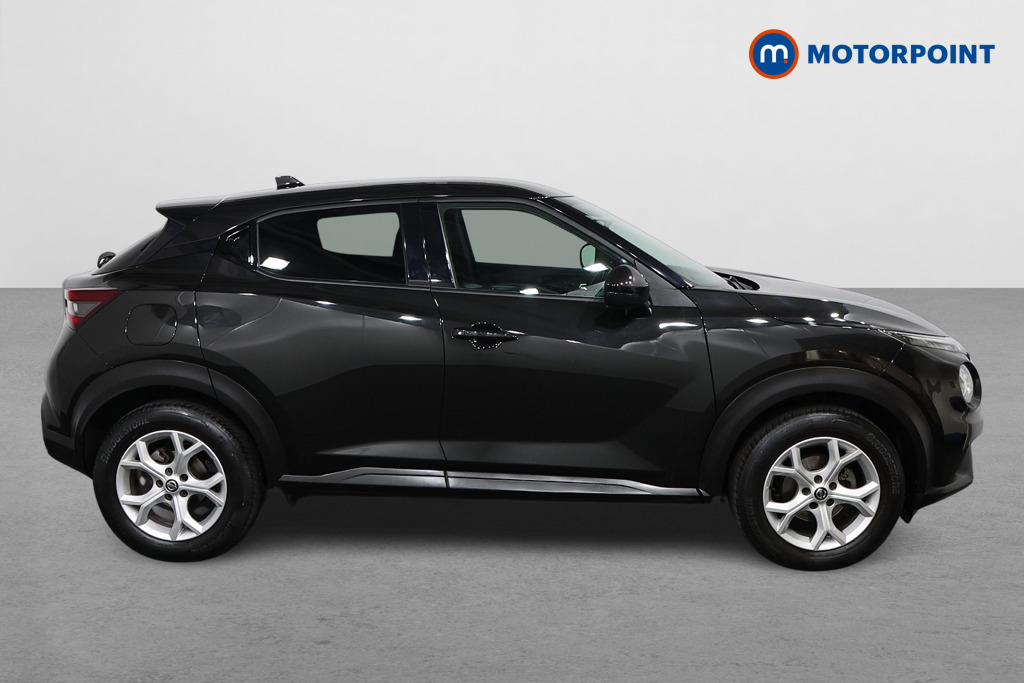 Nissan Juke N-Connecta Manual Petrol SUV - Stock Number (1556754) - Drivers side