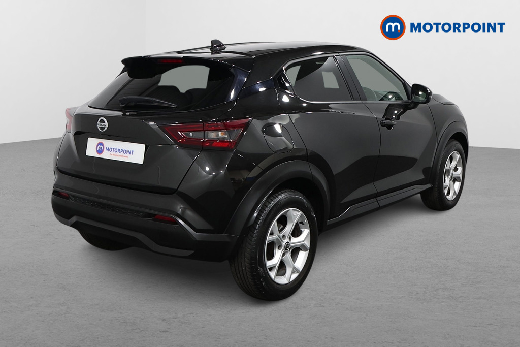 Nissan Juke N-Connecta Manual Petrol SUV - Stock Number (1556754) - Drivers side rear corner