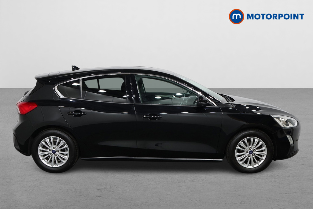 Ford Focus Titanium Manual Petrol Hatchback - Stock Number (1559026) - Drivers side
