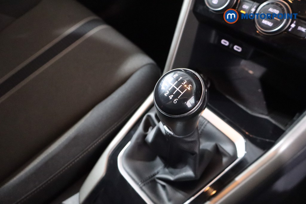 Volkswagen T-Roc SE Manual Petrol SUV - Stock Number (1559031) - 15th supplementary image