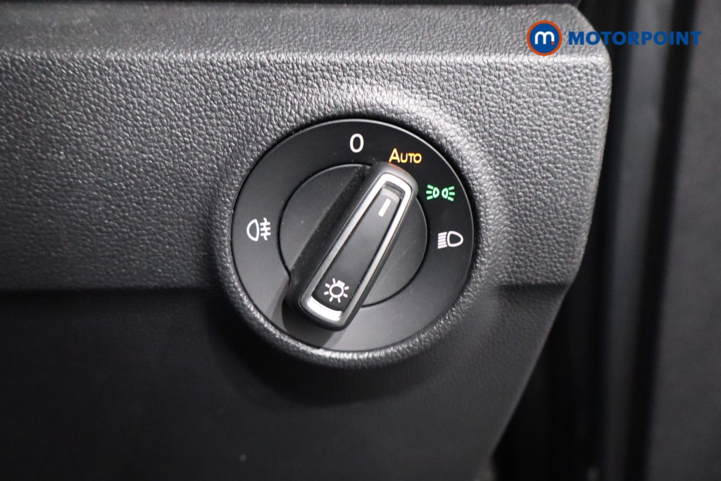 Volkswagen T-Roc SE Manual Petrol SUV - Stock Number (1559031) - 19th supplementary image
