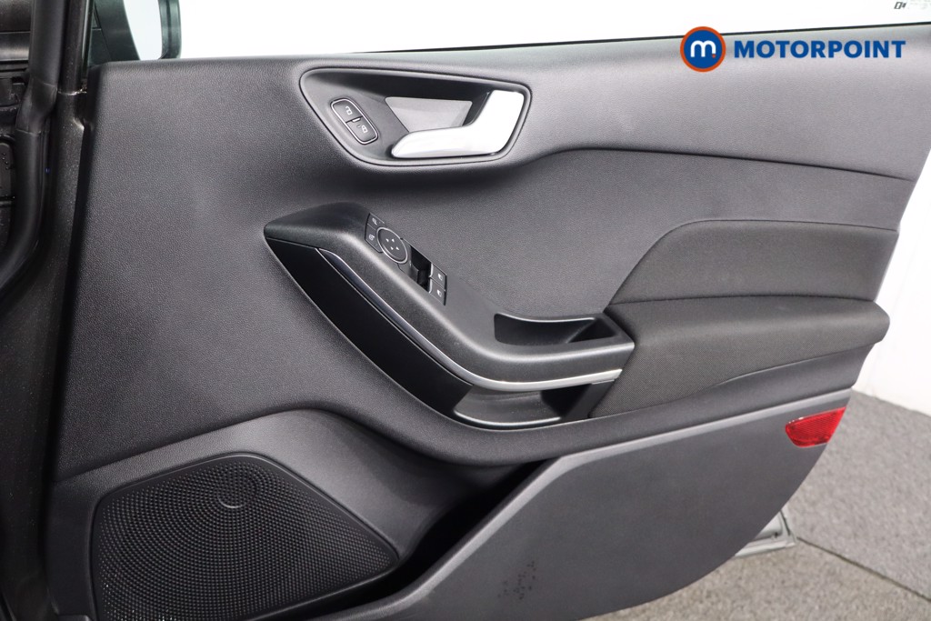 Ford Fiesta Zetec Manual Petrol Hatchback - Stock Number (1559774) - 21st supplementary image