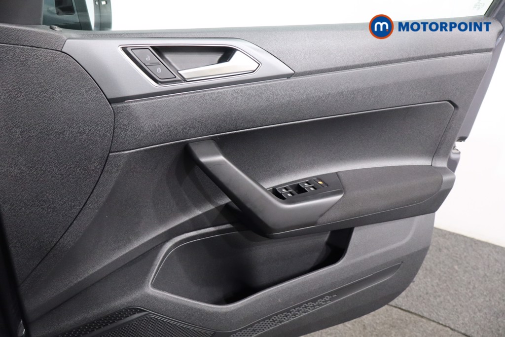 Volkswagen Taigo R-Line Manual Petrol SUV - Stock Number (1560001) - 25th supplementary image