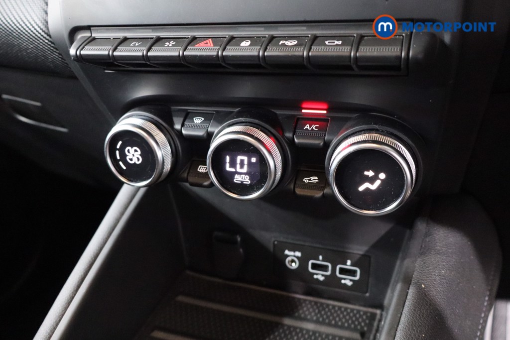 Renault Captur Engineered Bose Edition Automatic Petrol-Electric Hybrid SUV - Stock Number (1560462) - 14th supplementary image