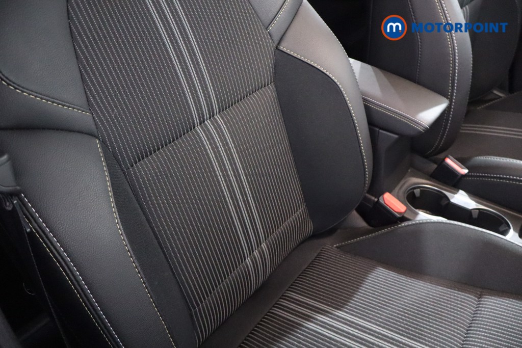 Renault Captur Engineered Bose Edition Automatic Petrol-Electric Hybrid SUV - Stock Number (1560462) - 22nd supplementary image