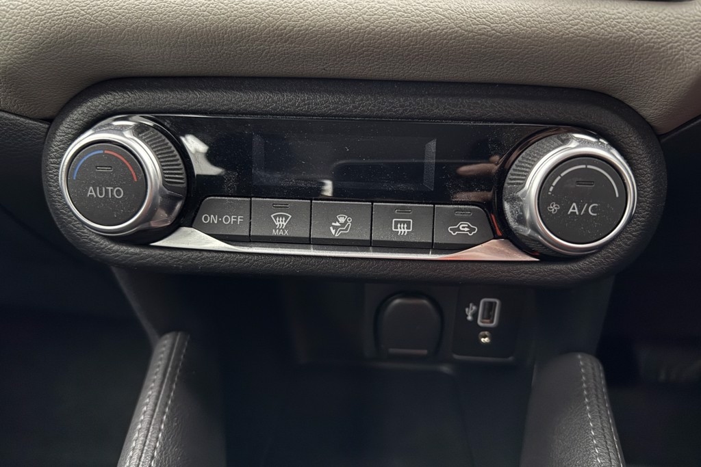 Nissan Micra Acenta Automatic Petrol Hatchback - Stock Number (1539933) - 11th supplementary image
