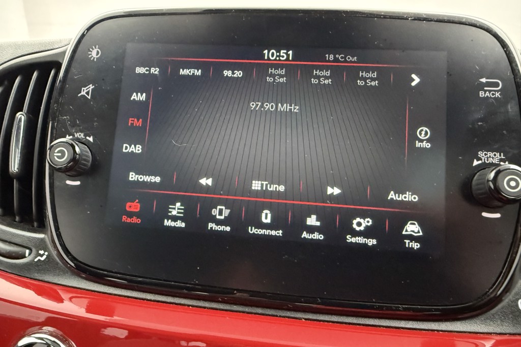Fiat 500 Dolcevita Manual Petrol-Electric Hybrid Hatchback - Stock Number (1543096) - 7th supplementary image
