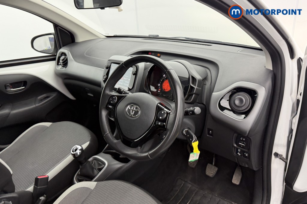 Toyota Aygo X-Play Manual Petrol Hatchback - Stock Number (1547755) - 3rd supplementary image