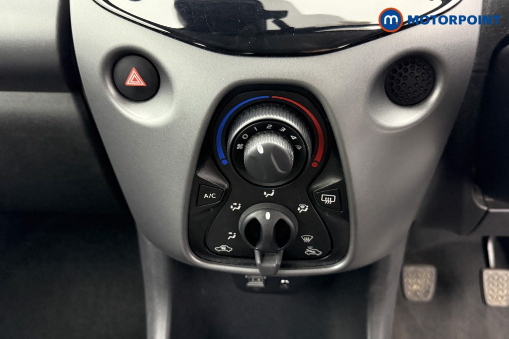 Toyota Aygo X-Play Manual Petrol Hatchback - Stock Number (1547755) - 7th supplementary image