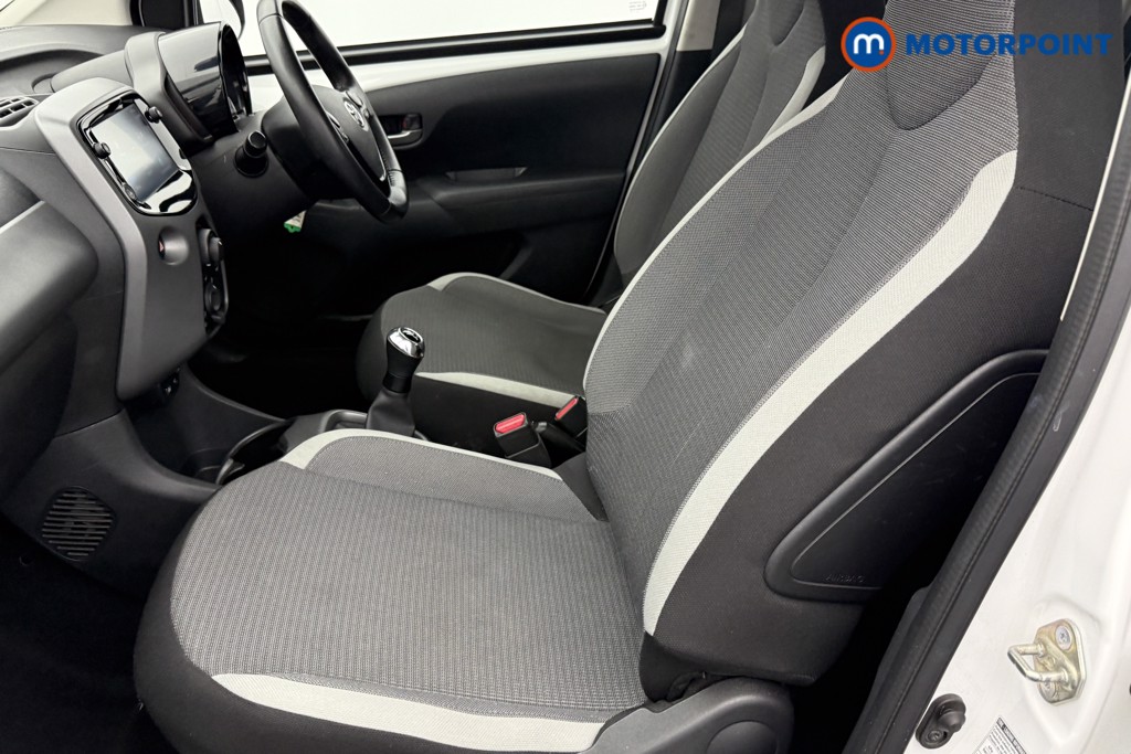 Toyota Aygo X-Play Manual Petrol Hatchback - Stock Number (1547755) - 16th supplementary image