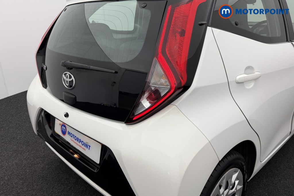 Toyota Aygo X-Play Manual Petrol Hatchback - Stock Number (1547755) - 20th supplementary image