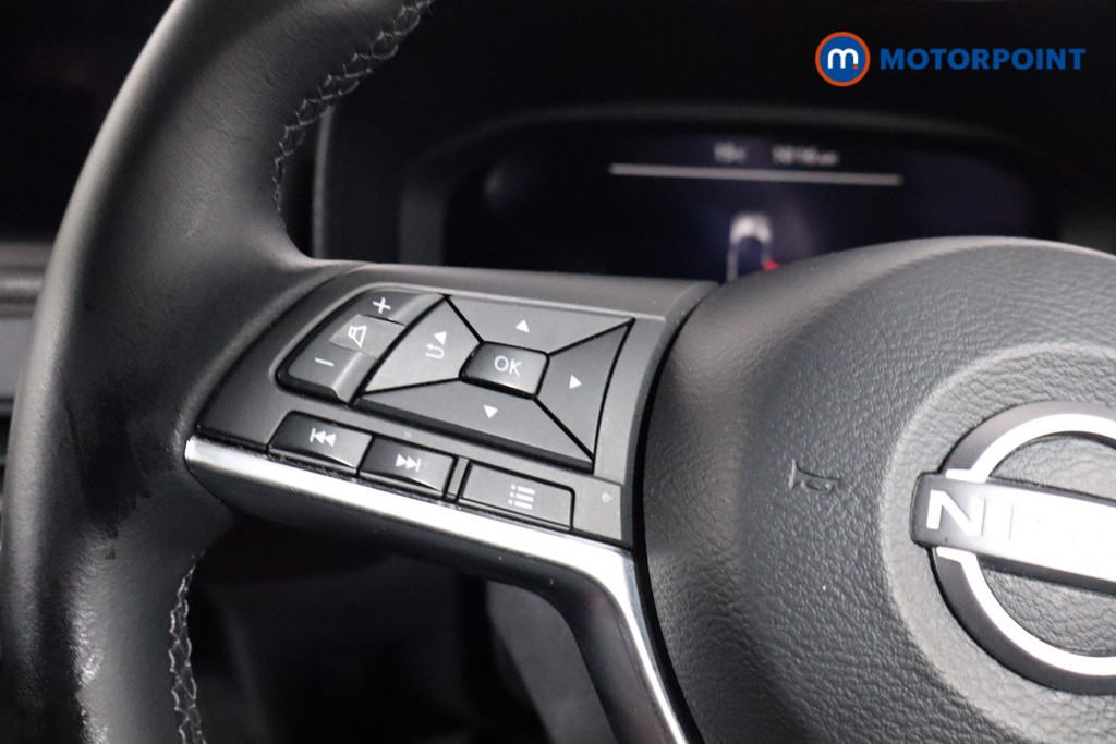 Nissan Juke N-Connecta Manual Petrol SUV - Stock Number (1553969) - 7th supplementary image
