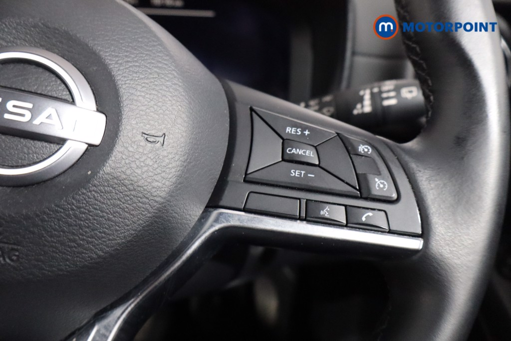 Nissan Juke N-Connecta Manual Petrol SUV - Stock Number (1553969) - 8th supplementary image