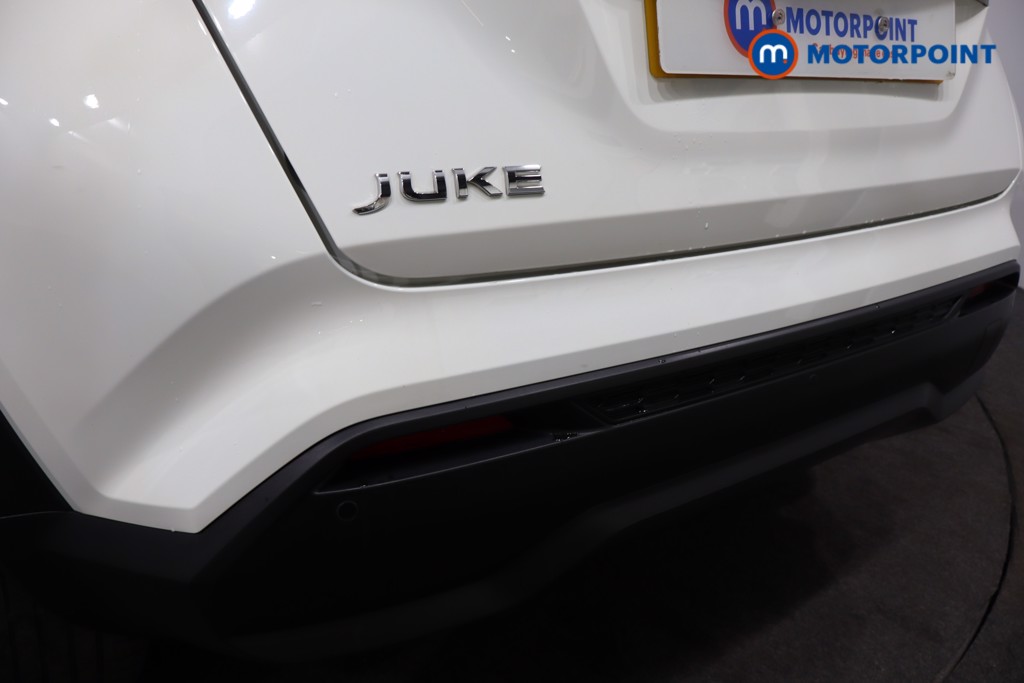 Nissan Juke N-Connecta Manual Petrol SUV - Stock Number (1553969) - 26th supplementary image