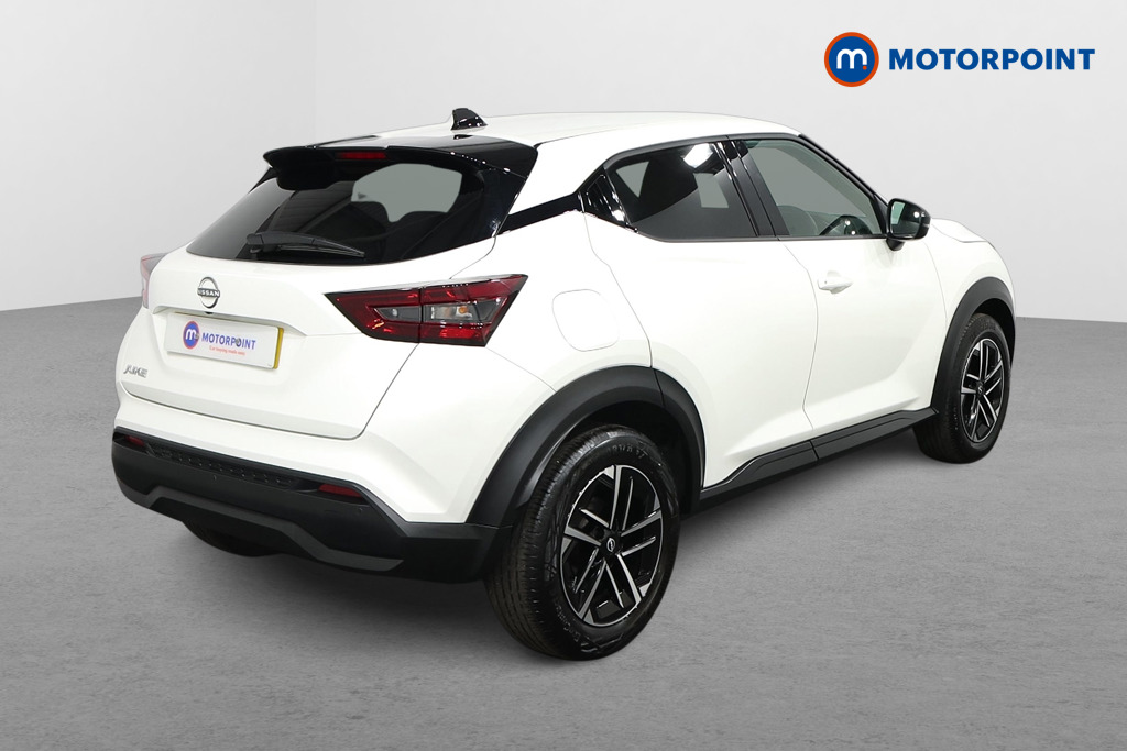 Nissan Juke N-Connecta Manual Petrol SUV - Stock Number (1553969) - Drivers side rear corner