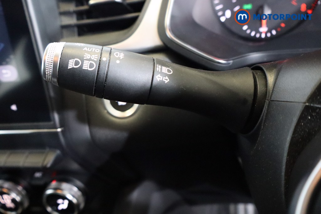 Renault Captur Iconic Manual Petrol SUV - Stock Number (1554289) - 12th supplementary image