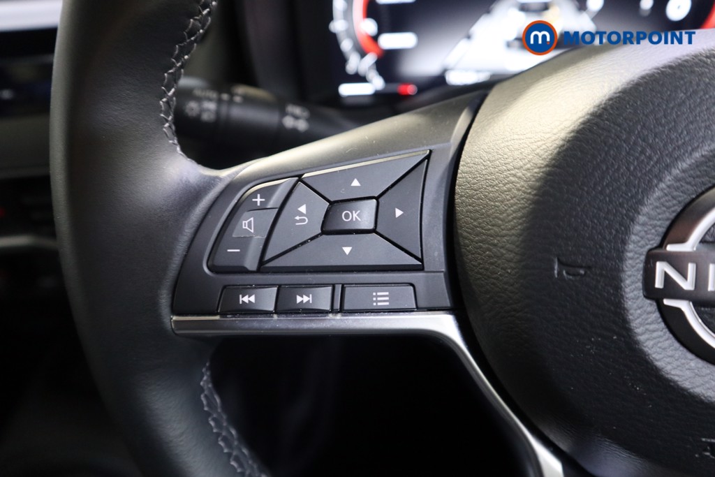 Nissan Juke N-Connecta Manual Petrol SUV - Stock Number (1554841) - 3rd supplementary image