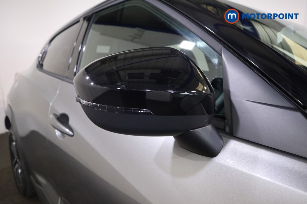 Nissan Juke N-Connecta Manual Petrol SUV - Stock Number (1554841) - 22nd supplementary image