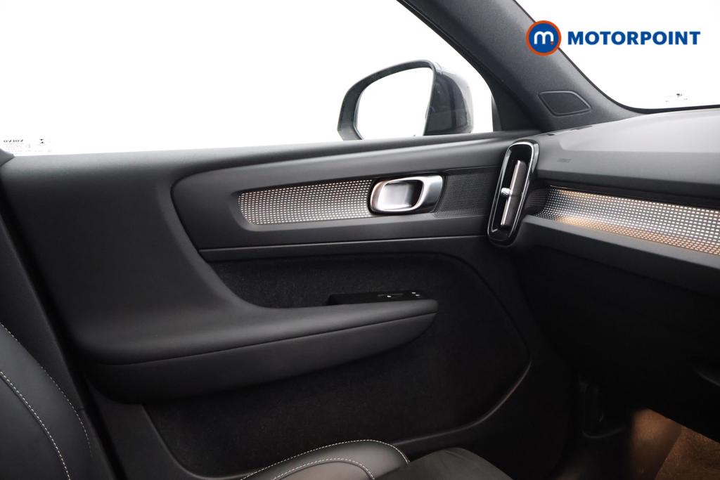 Volvo Xc40 R Design Manual Petrol SUV - Stock Number (1555123) - 6th supplementary image