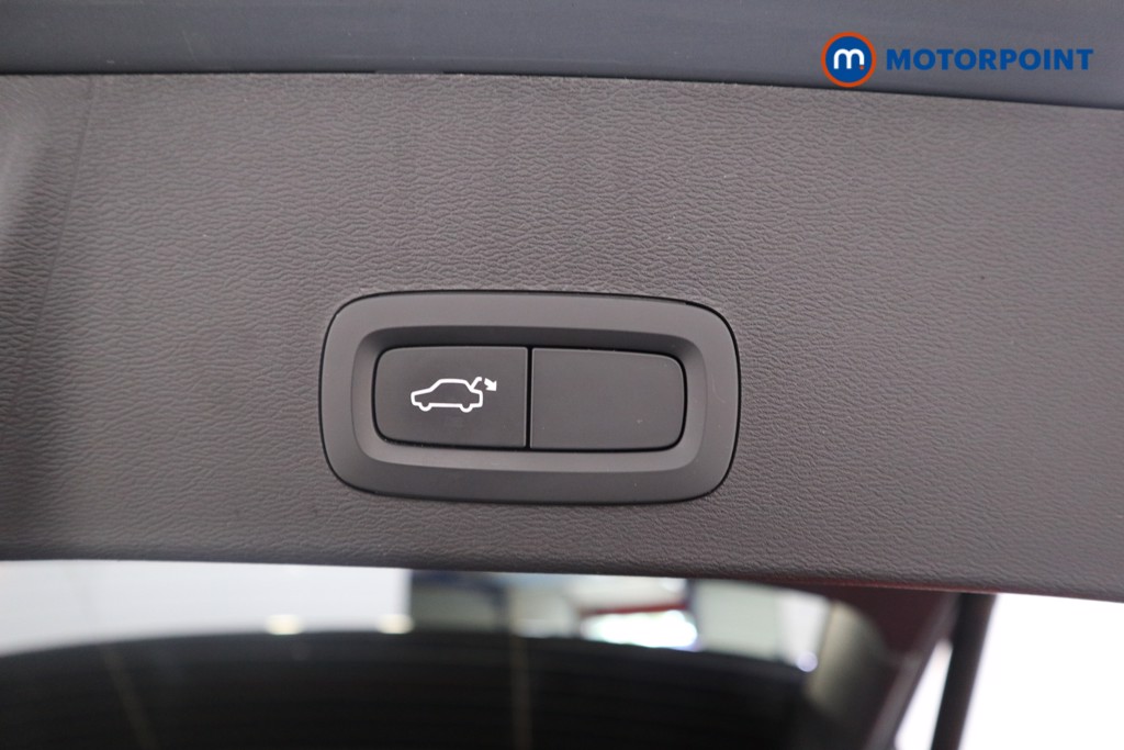 Volvo Xc40 R Design Manual Petrol SUV - Stock Number (1555129) - 13th supplementary image