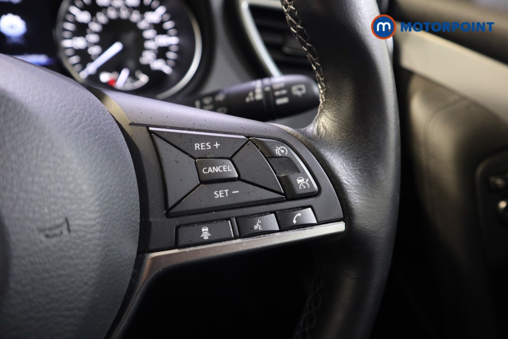 Nissan Qashqai Tekna Manual Petrol SUV - Stock Number (1555281) - 4th supplementary image