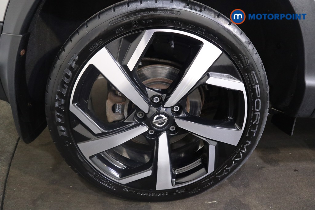 Nissan Qashqai Tekna Manual Petrol SUV - Stock Number (1555281) - 13th supplementary image