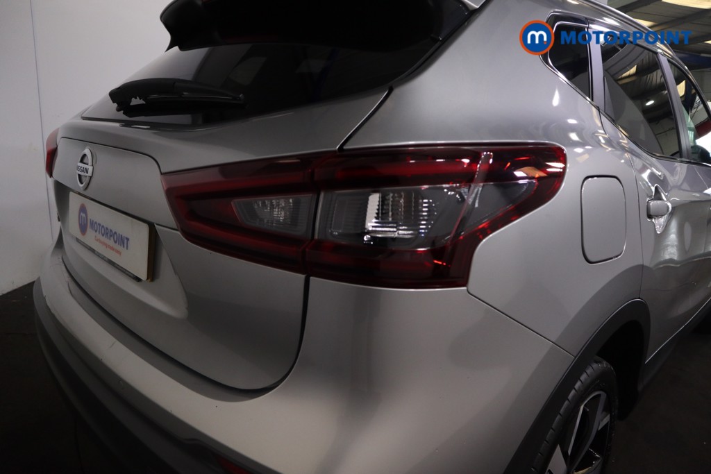 Nissan Qashqai Tekna Manual Petrol SUV - Stock Number (1555281) - 19th supplementary image