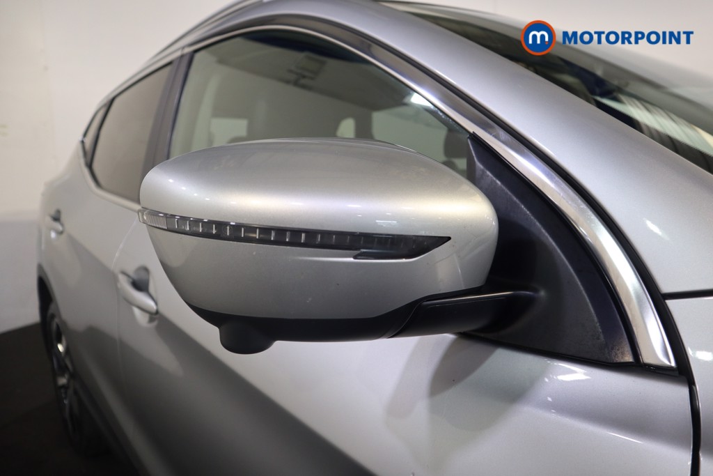 Nissan Qashqai Tekna Manual Petrol SUV - Stock Number (1555281) - 20th supplementary image