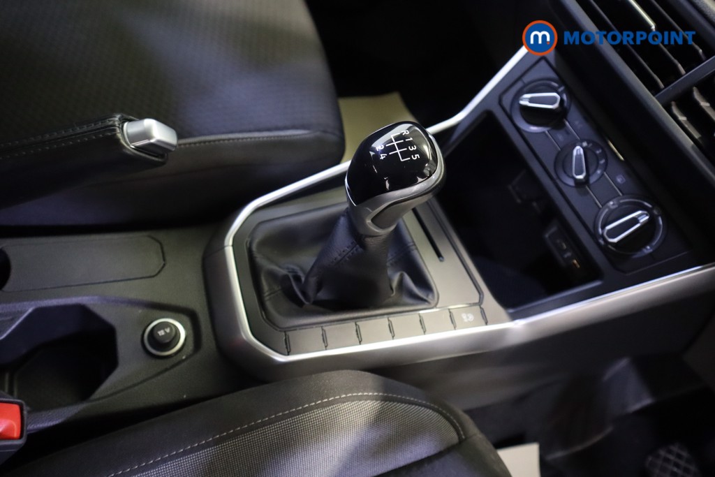Volkswagen Polo Life Manual Petrol Hatchback - Stock Number (1555546) - 5th supplementary image