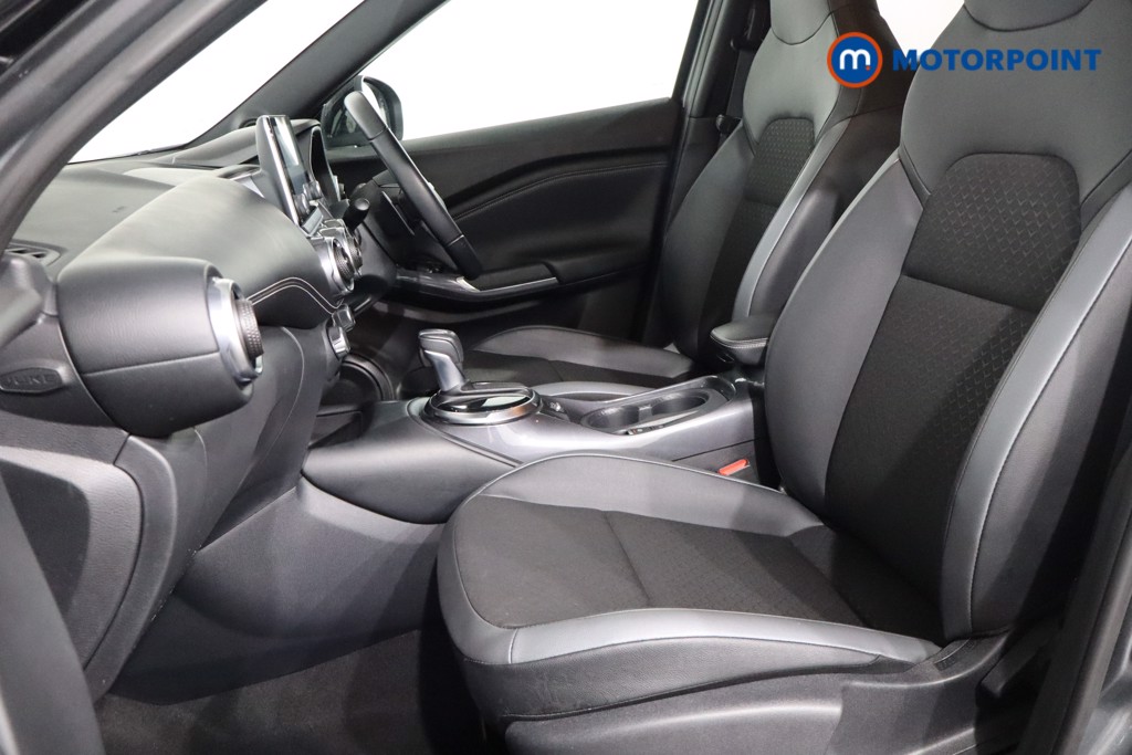 Nissan Juke N-Connecta Automatic Petrol SUV - Stock Number (1555581) - 4th supplementary image