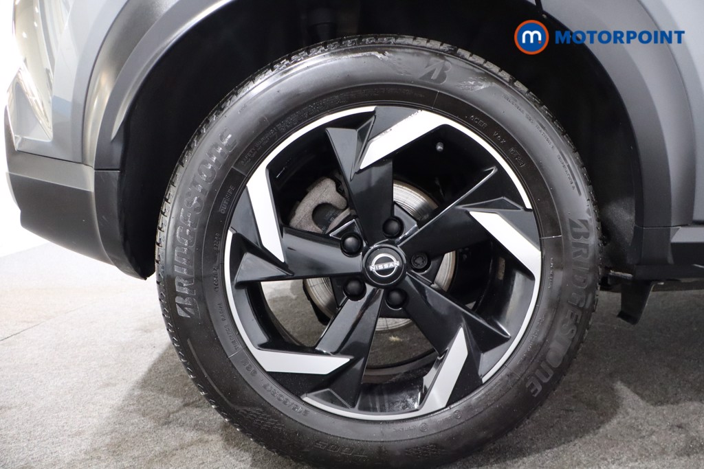 Nissan Juke N-Connecta Automatic Petrol SUV - Stock Number (1555581) - 9th supplementary image