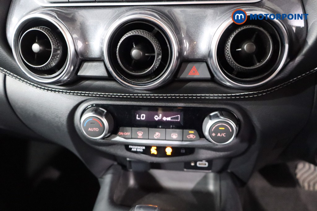 Nissan Juke N-Connecta Automatic Petrol SUV - Stock Number (1555581) - 16th supplementary image