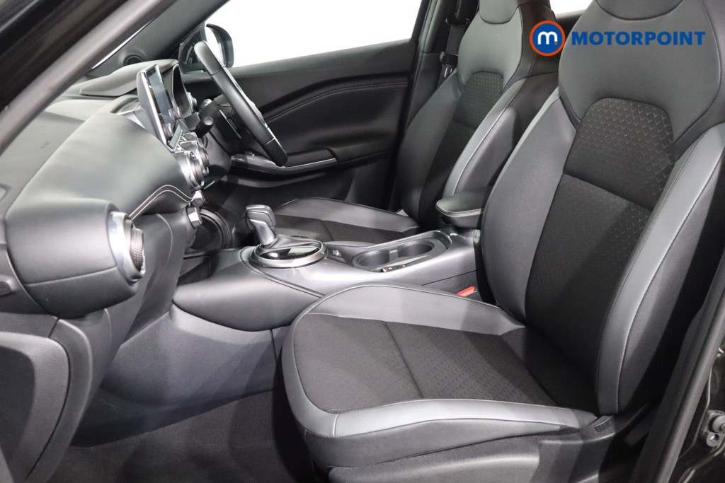Nissan Juke N-Connecta Automatic Petrol SUV - Stock Number (1555584) - 4th supplementary image