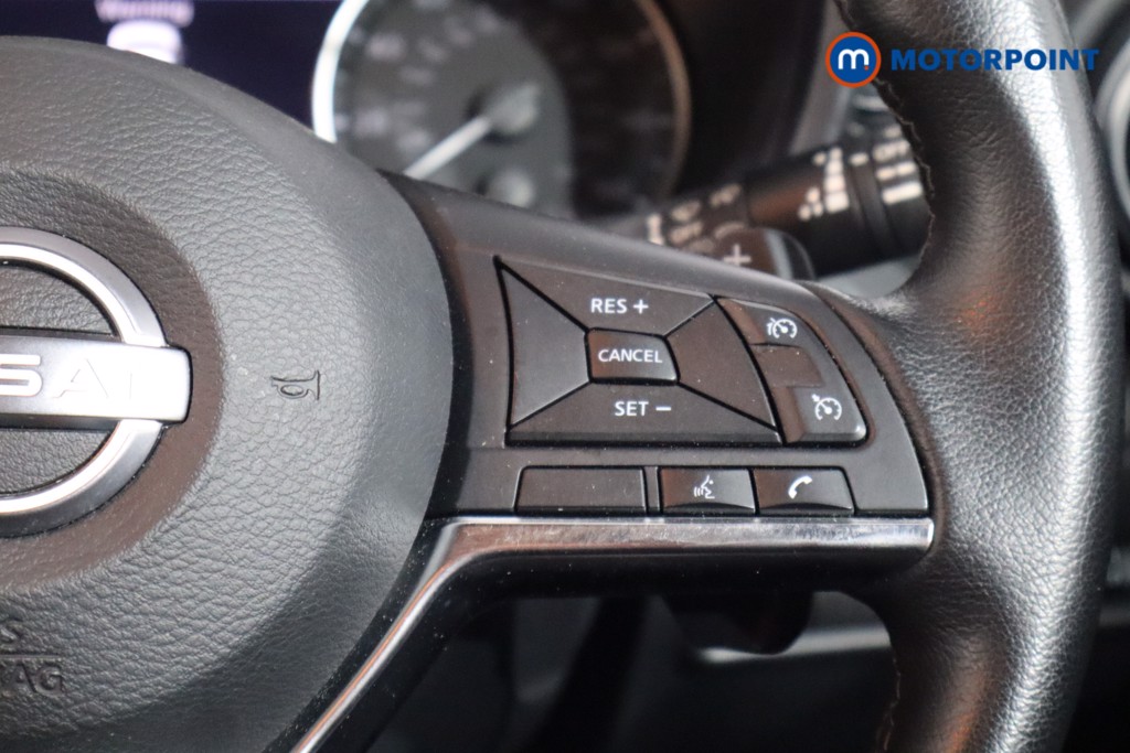 Nissan Juke N-Connecta Automatic Petrol SUV - Stock Number (1555584) - 8th supplementary image