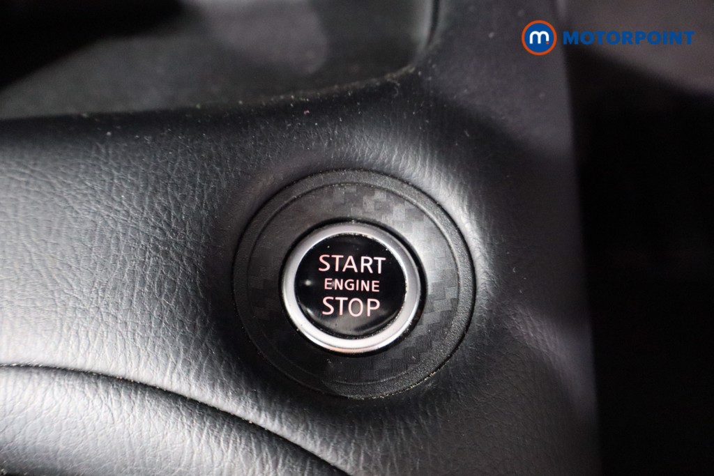 Nissan Juke N-Connecta Automatic Petrol SUV - Stock Number (1555584) - 13th supplementary image