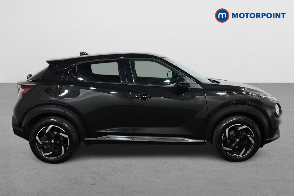 Nissan Juke N-Connecta Automatic Petrol SUV - Stock Number (1555584) - Drivers side