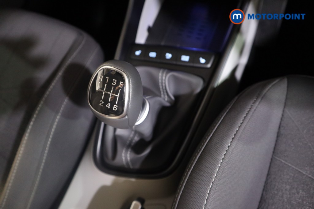 Hyundai Bayon Ultimate Manual Petrol-Electric Hybrid SUV - Stock Number (1556339) - 8th supplementary image