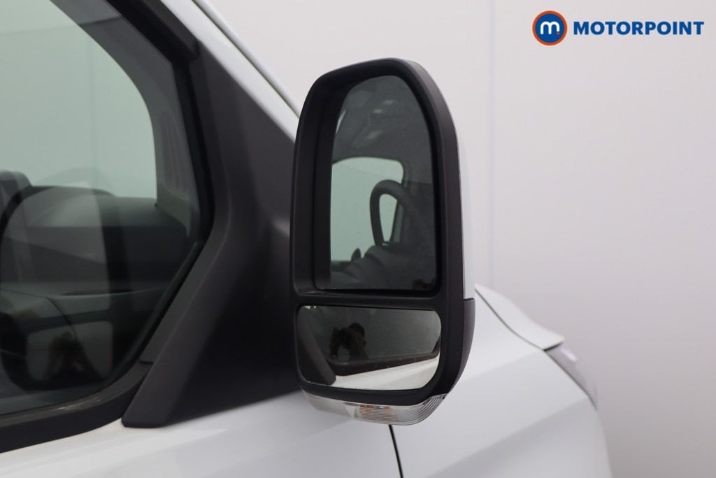 Ford Transit Custom Limited Manual Diesel Panel Van - Stock Number (1556941) - 28th supplementary image