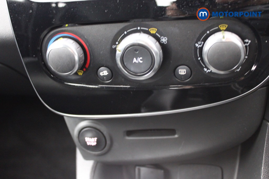 Renault Clio Dynamique Nav Manual Petrol Hatchback - Stock Number (1556978) - 7th supplementary image