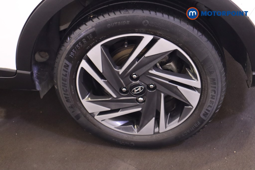 Hyundai Bayon Se Connect Manual Petrol-Electric Hybrid SUV - Stock Number (1557400) - 16th supplementary image