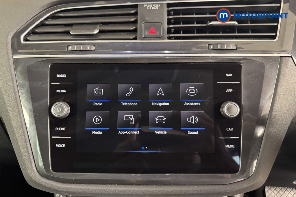 Volkswagen Tiguan Life Automatic Petrol SUV - Stock Number (1558228) - 2nd supplementary image