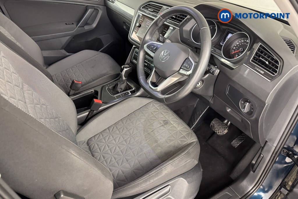 Volkswagen Tiguan Life Automatic Petrol SUV - Stock Number (1558228) - 6th supplementary image