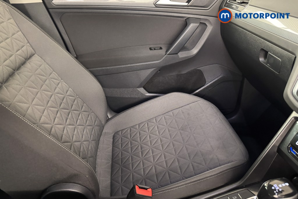 Volkswagen Tiguan Life Automatic Petrol SUV - Stock Number (1558228) - 11th supplementary image