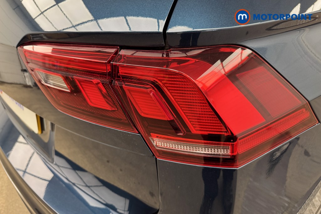 Volkswagen Tiguan Life Automatic Petrol SUV - Stock Number (1558228) - 17th supplementary image
