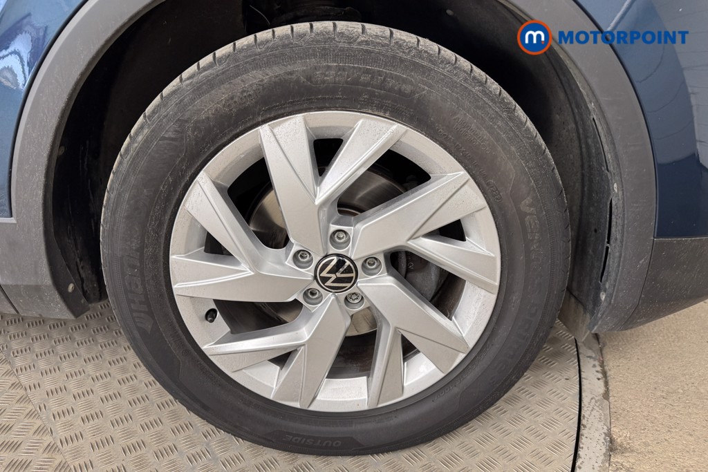Volkswagen Tiguan Life Automatic Petrol SUV - Stock Number (1558228) - 20th supplementary image